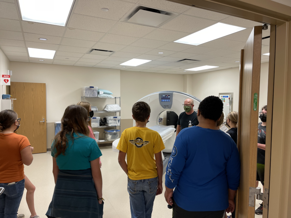Health Students Visit MRI DCH